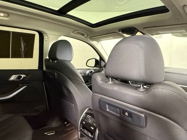 Used 2022 BMW X7 xDrive40i w/ Cold Weather Package AWD/4WD image 30