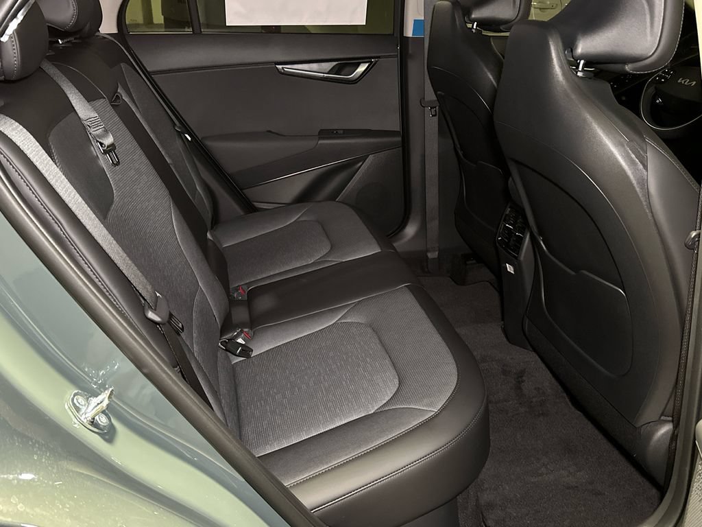 New 2026 Kia Niro SX Touring FWD image 13