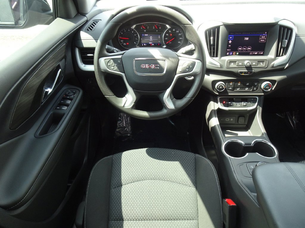Used 2024 GMC Terrain SLE FWD image 13