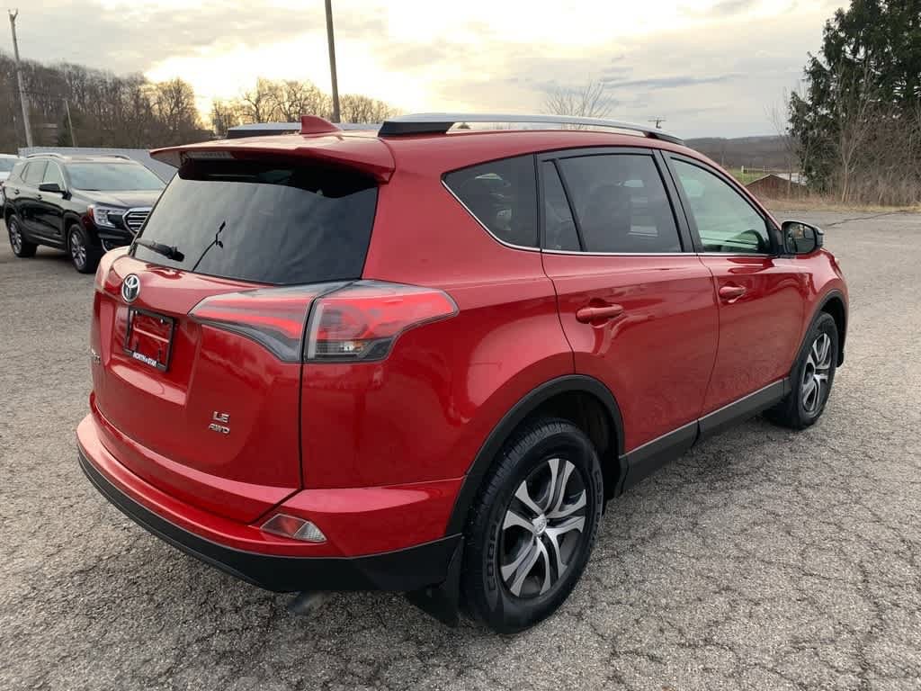 Used 2016 Toyota RAV4 LE image 8