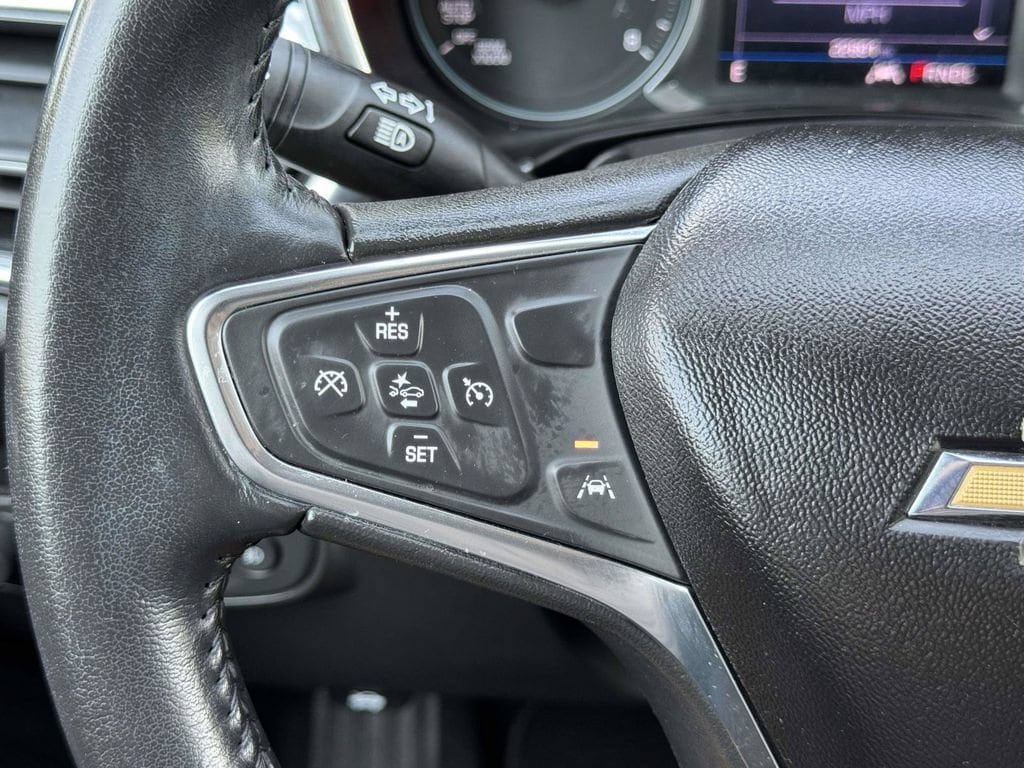 Used 2020 Chevrolet Equinox LT w/ Driver Convenience Package FWD image 13