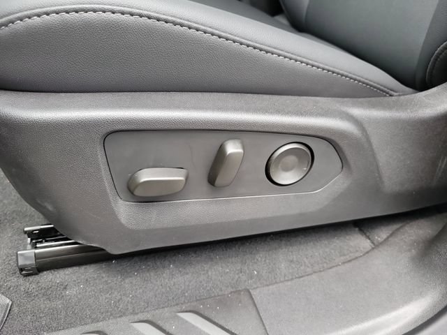 New 2026 GMC Canyon Elevation w/ Convenience Package AWD/4WD image 16