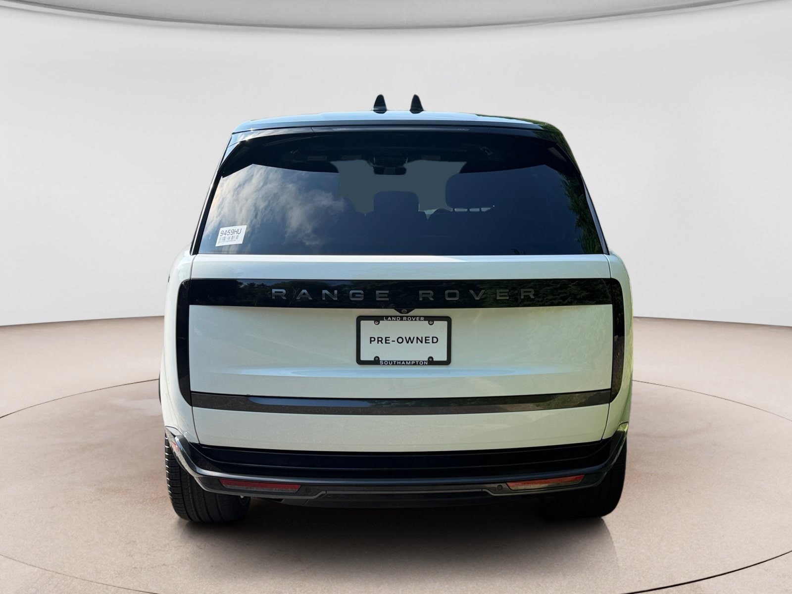 Certified 2025 Land Rover Range Rover SE AWD/4WD image 4