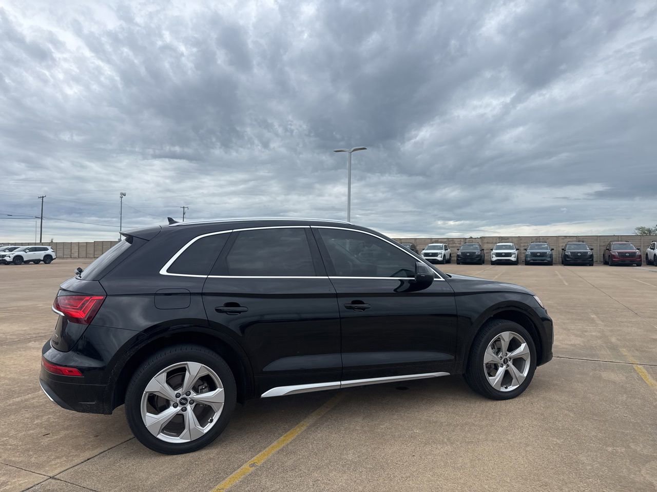 Used 2021 Audi Q5 2.0T Premium Plus w/ Premium Plus Package AWD/4WD image 22
