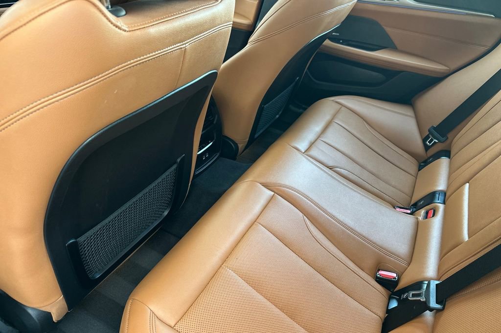 Used 2023 BMW i4 eDrive35 w/ Premium Package image 12