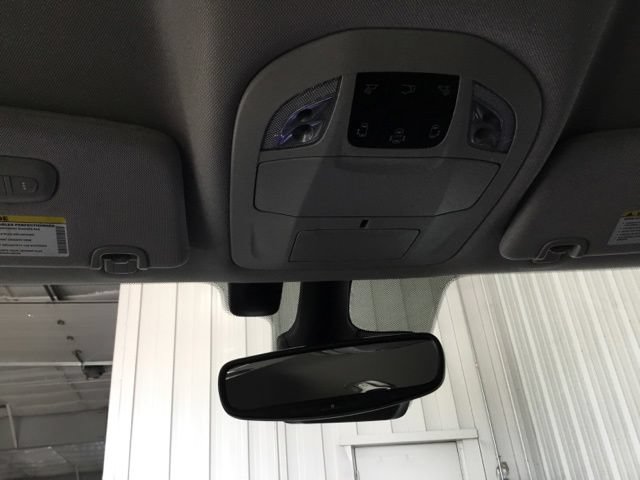 Used 2021 Chrysler Pacifica Touring-L FWD image 27