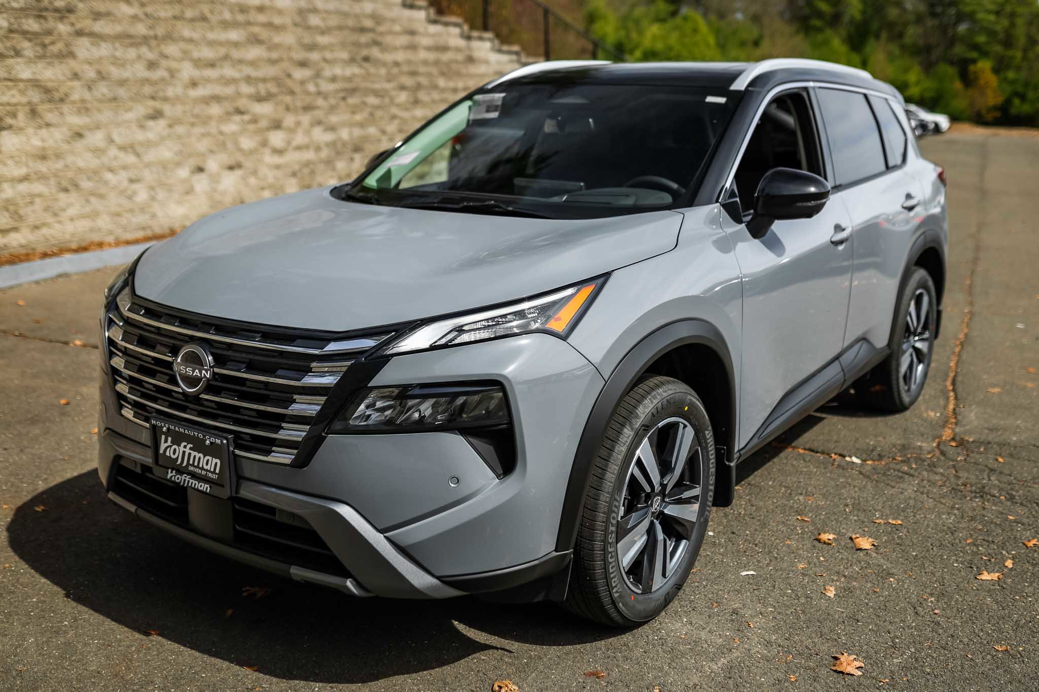 New 2025 Nissan Rogue SL w/ Tech Package image 6
