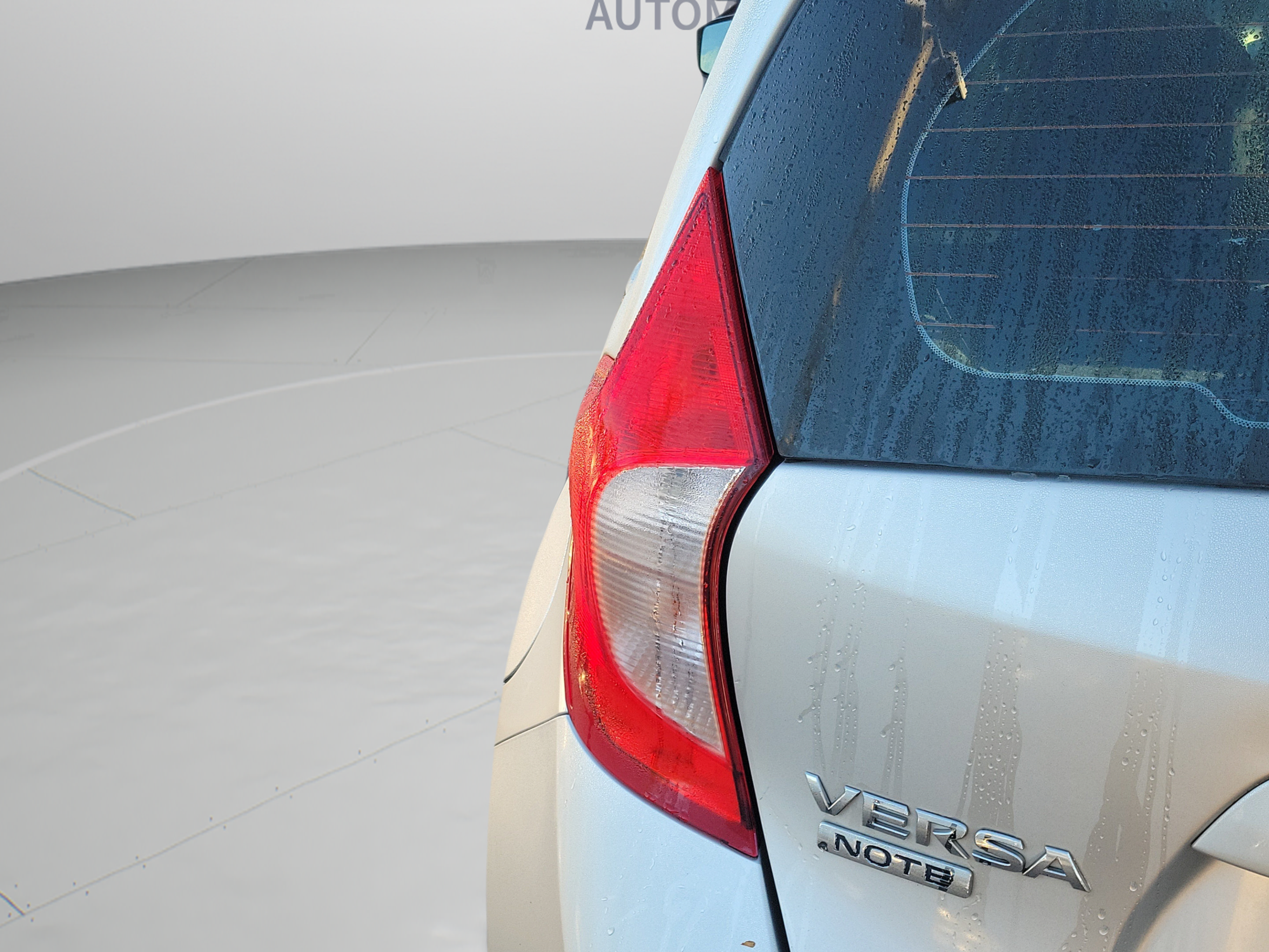 Used 2015 Nissan Versa Note SV FWD image 24