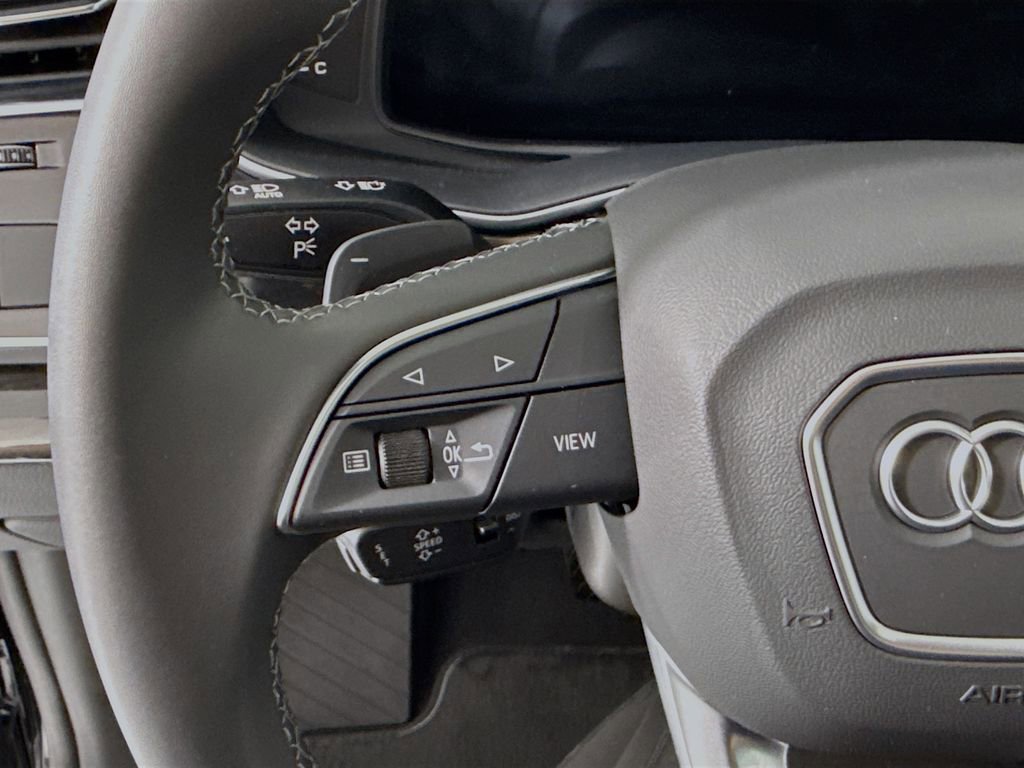 Used 2025 Audi Q8 Premium Plus image 11