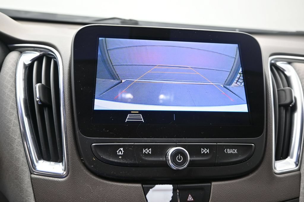 Used 2020 Chevrolet Malibu LT FWD image 15