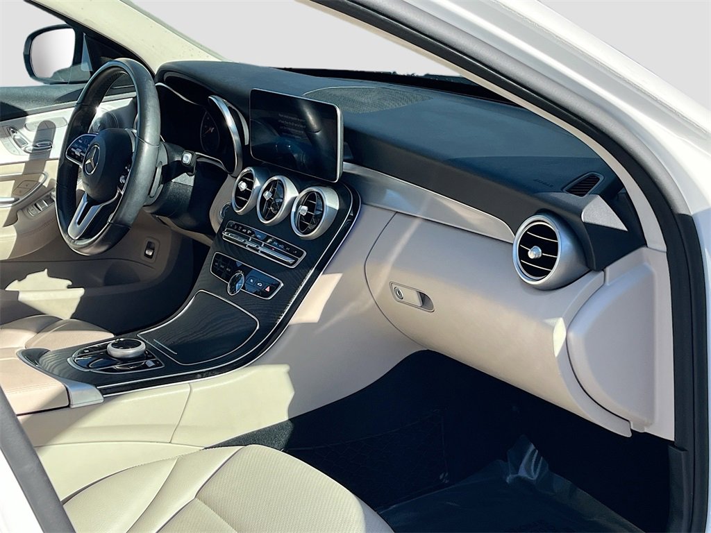 Used 2020 Mercedes-Benz C 300 4MATIC Sedan image 31