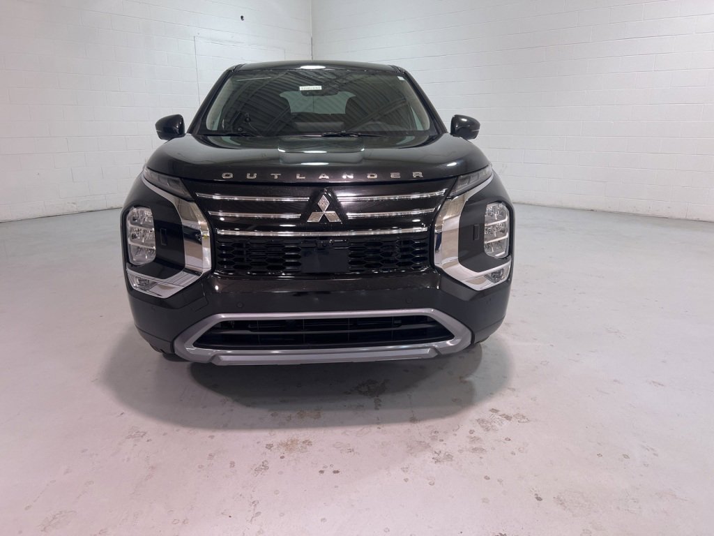 New 2025 Mitsubishi Outlander SE