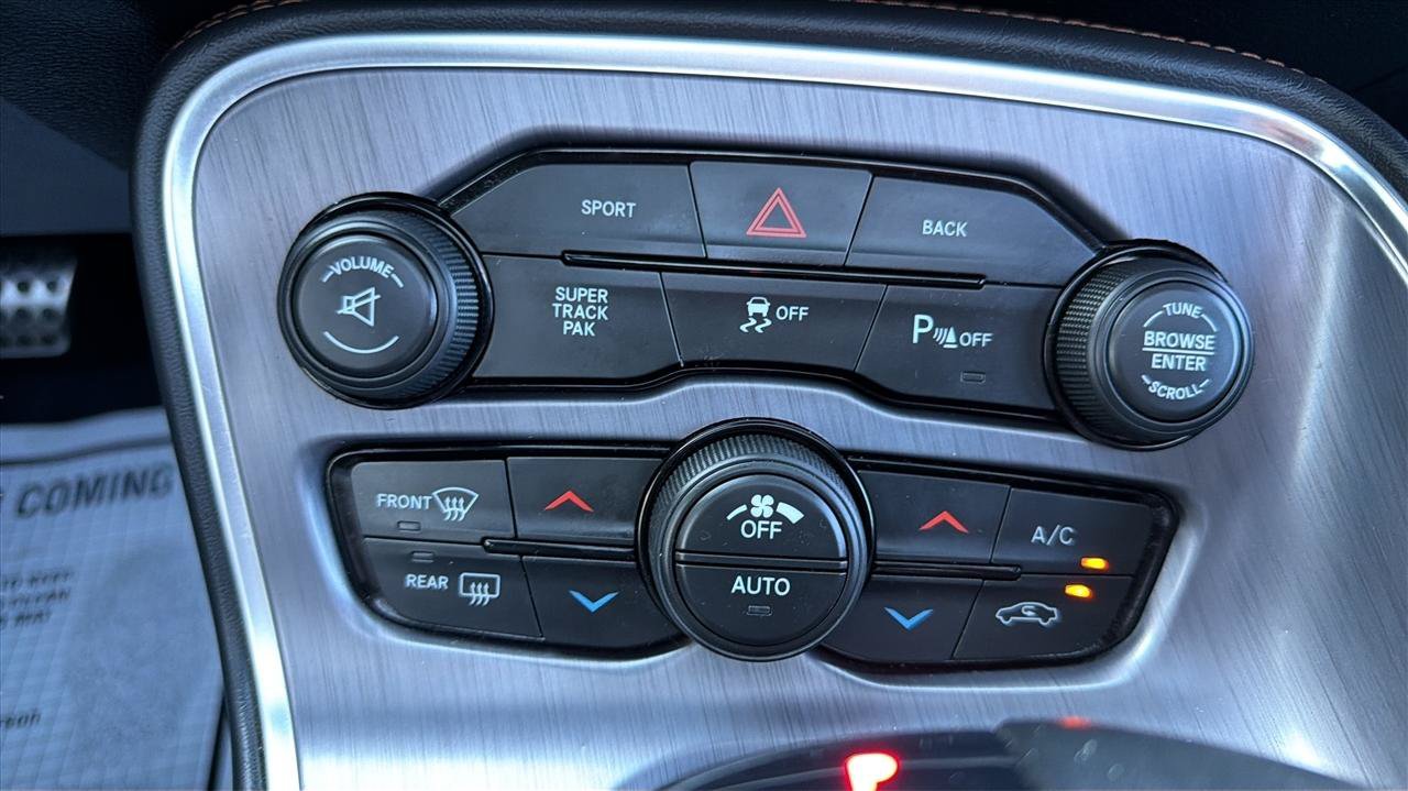 Used 2016 Dodge Challenger R/T Plus RWD image 29