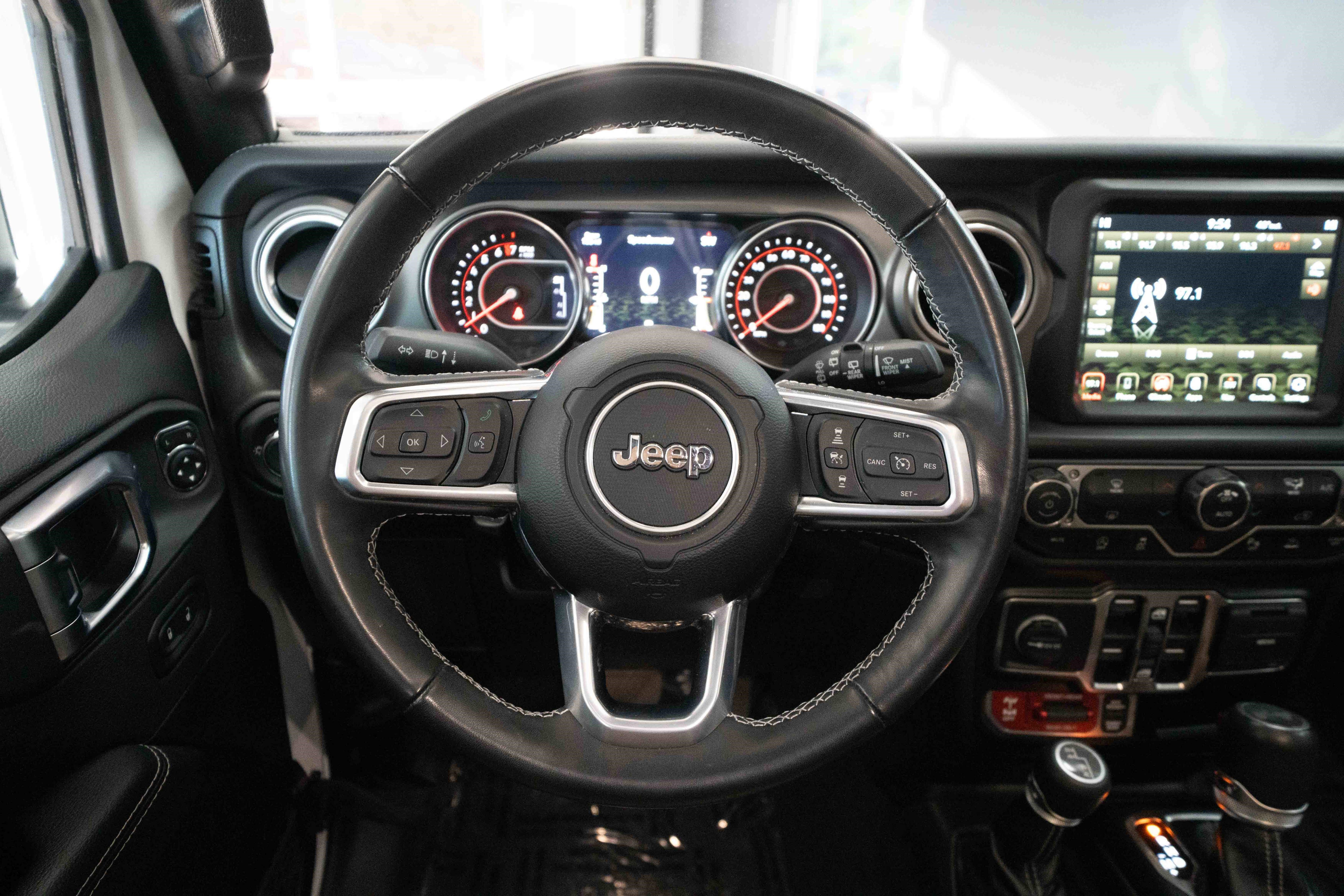 Used 2022 Jeep Wrangler Unlimited Rubicon w/ Xtreme Recon 35" Tire Package image 21