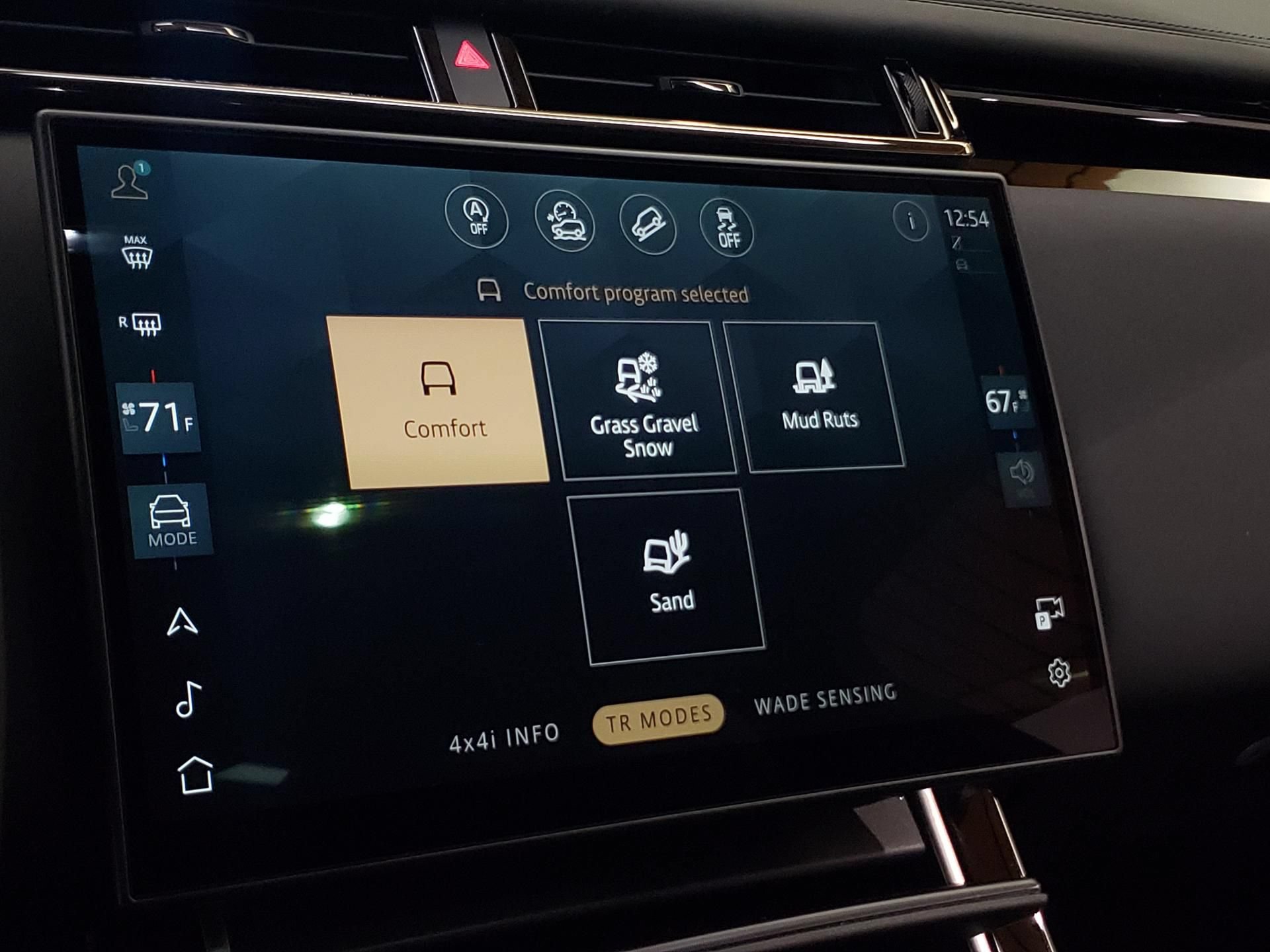 New 2026 Land Rover Range Rover Velar Dynamic SE AWD/4WD image 26