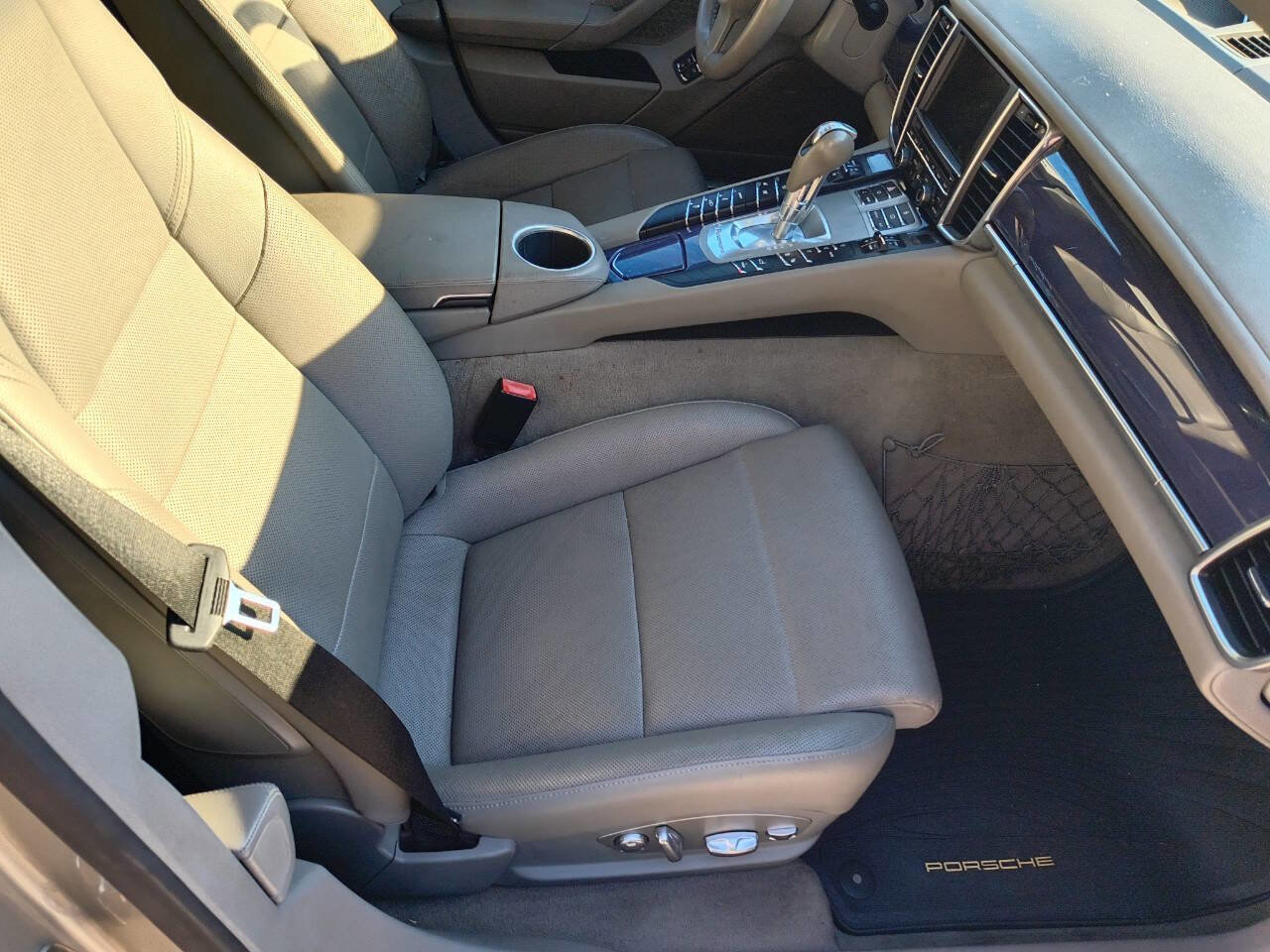 Used 2013 Porsche Panamera S w/ Comfort Pkg image 61