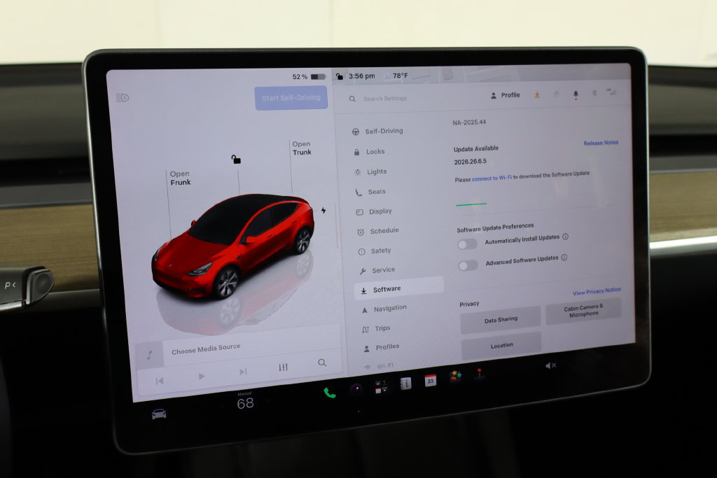 Used 2023 Tesla Model Y Long Range AWD/4WD image 39