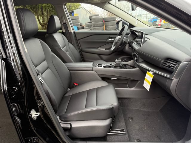 New 2026 Nissan Rogue Dark Armor AWD/4WD image 9