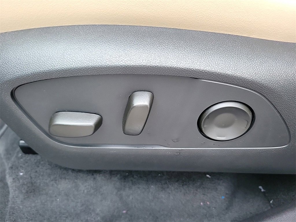 New 2026 Buick Enclave Preferred w/ Power Package image 17