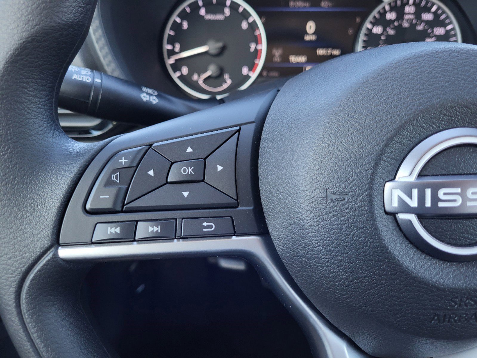 New 2025 Nissan Sentra SV image 16