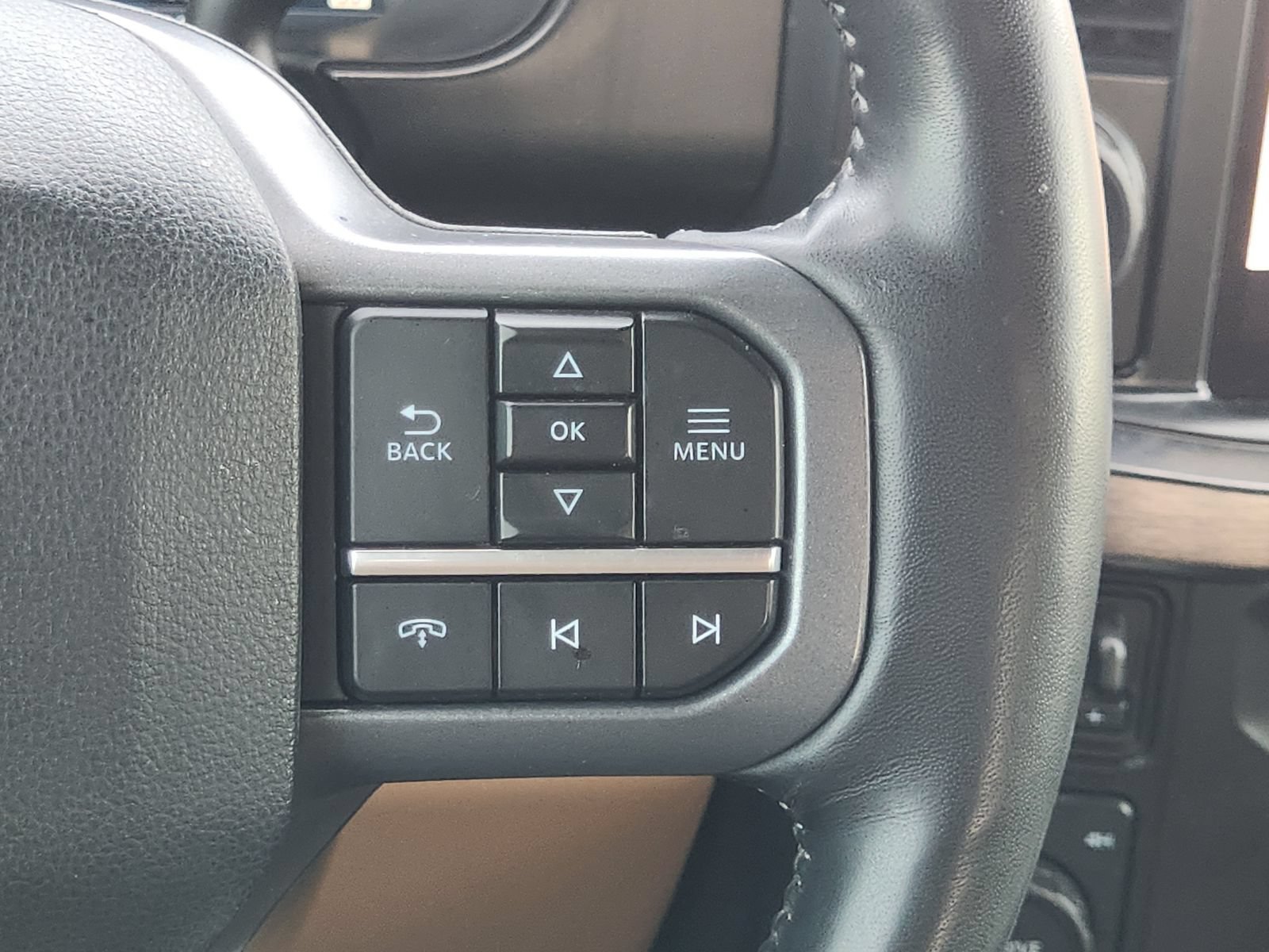 Used 2024 Ford F350 Lariat w/ Lariat Ultimate Package AWD/4WD image 31