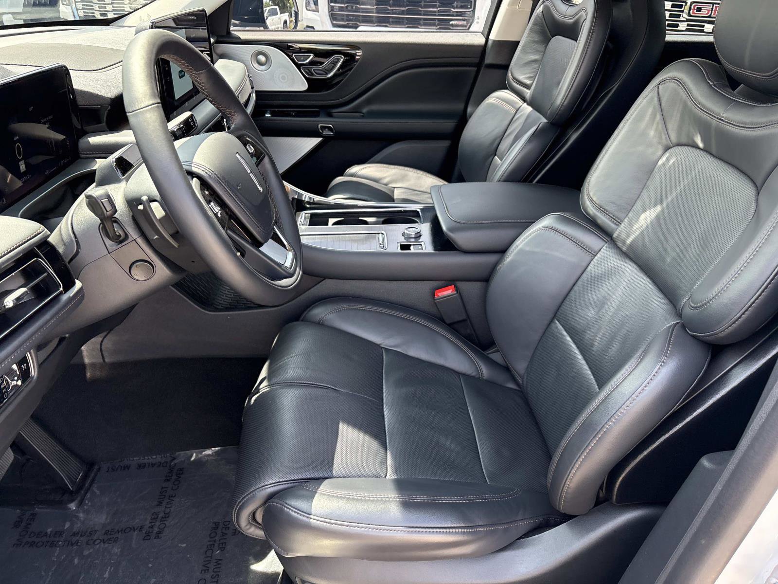 Used 2025 Lincoln Aviator Reserve w/ Equipment Group 201A AWD/4WD image 15