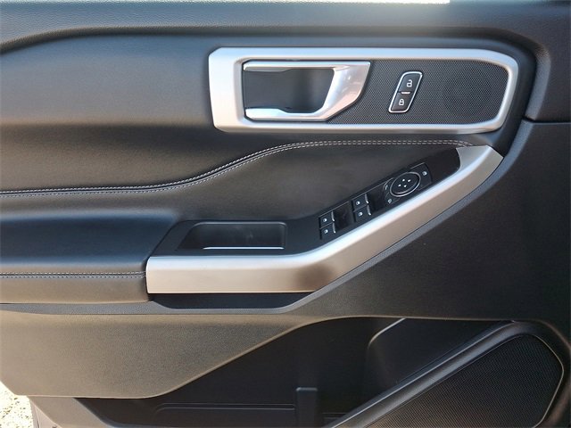 Used 2022 Ford Explorer XLT w/ Class IV Trailer Tow Package image 13