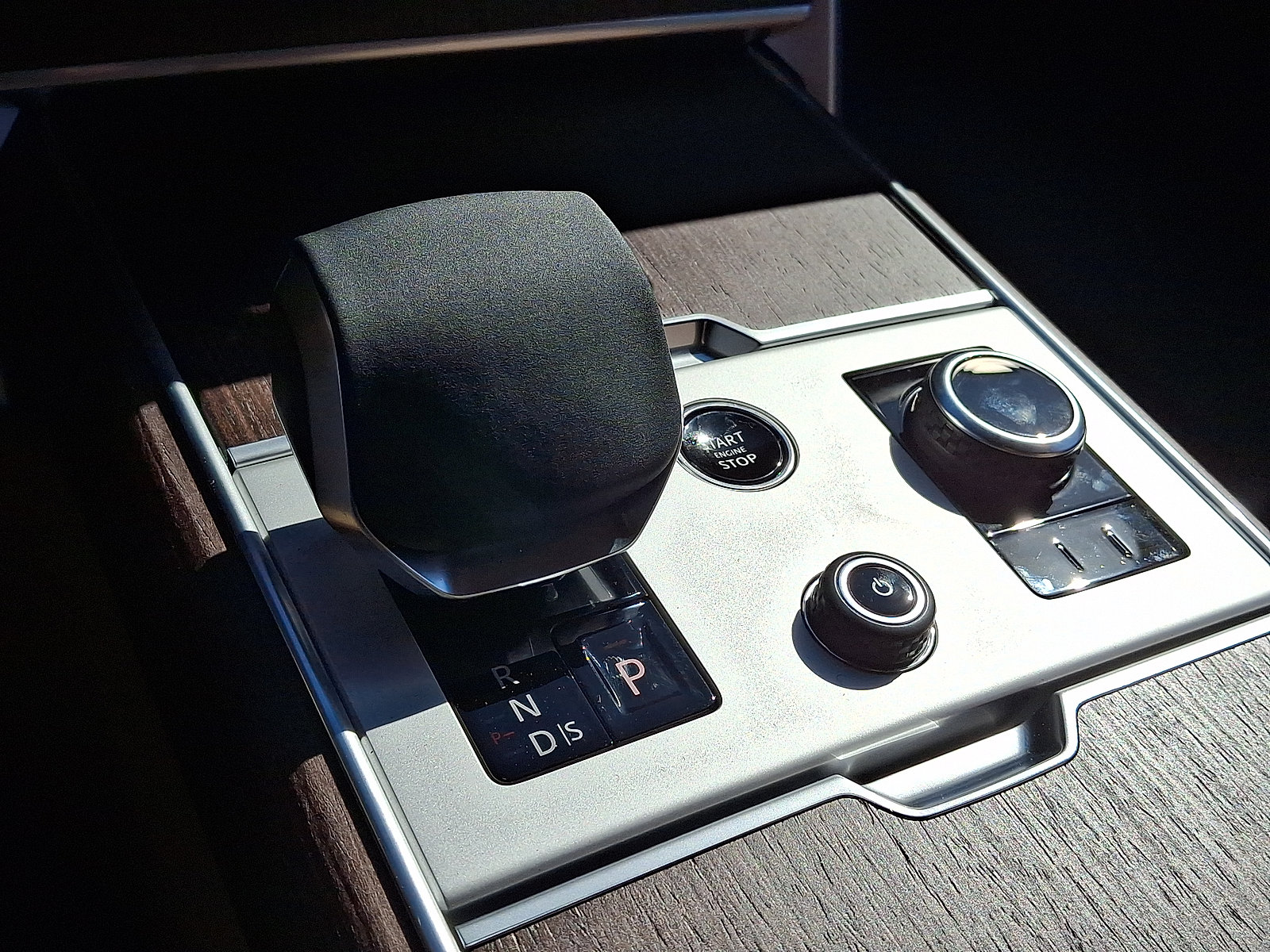 New 2027 Land Rover Range Rover SE AWD/4WD image 16