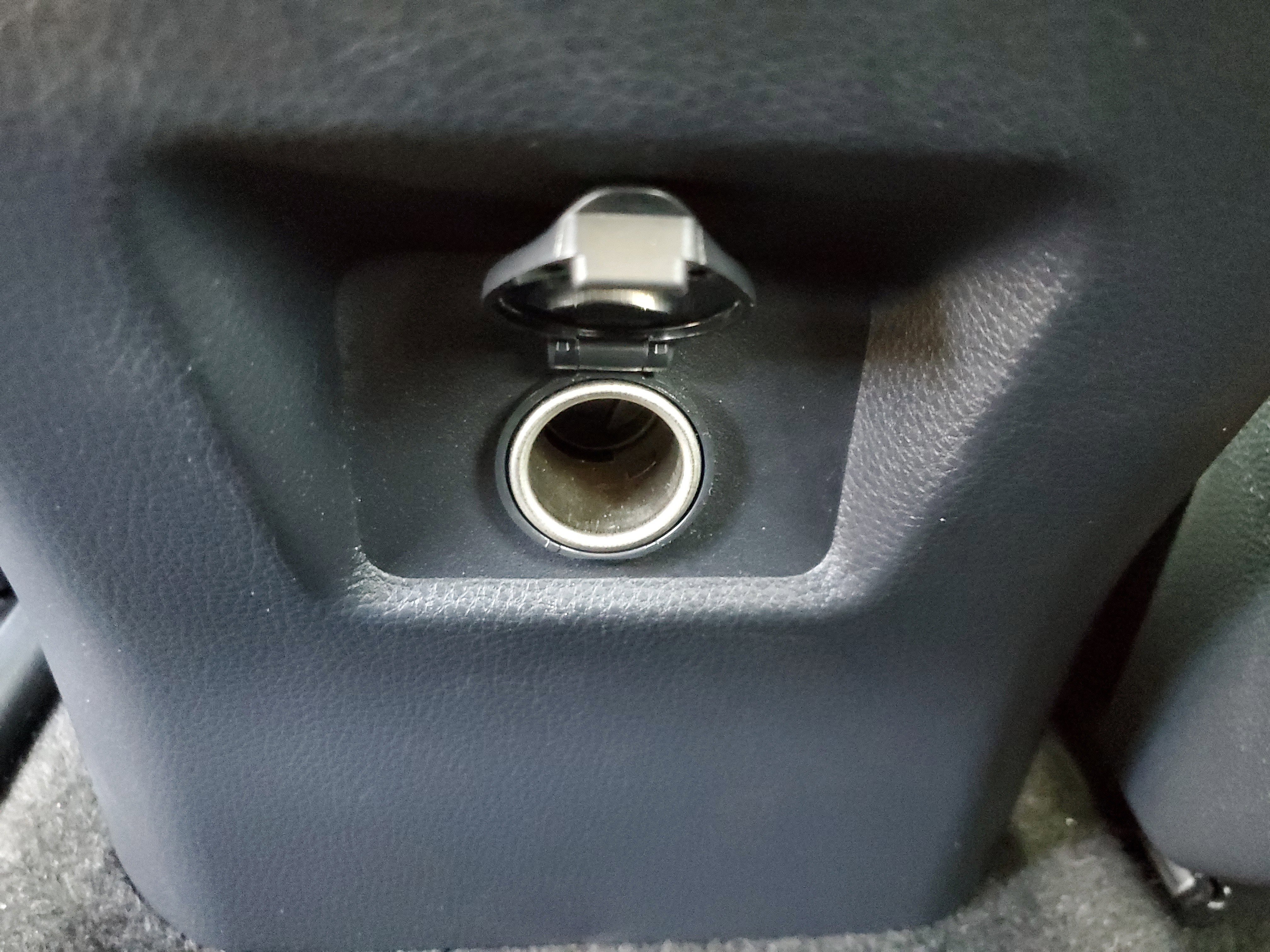 Used 2024 Toyota RAV4 LE AWD/4WD image 12