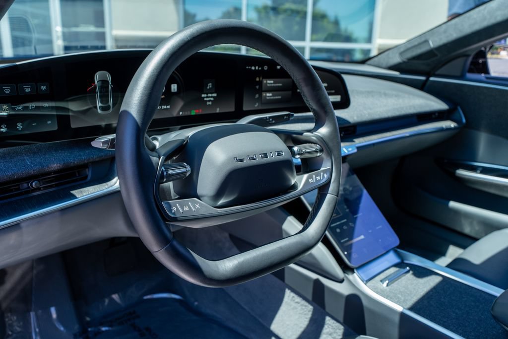 Used 2023 Lucid Air Pure AWD/4WD image 28