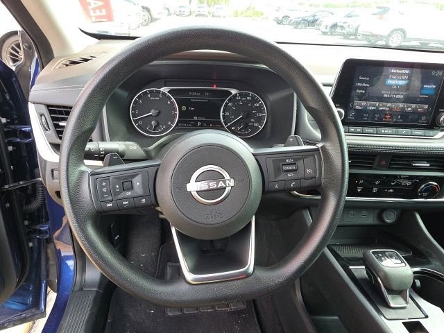 Used 2023 Nissan Rogue S image 15