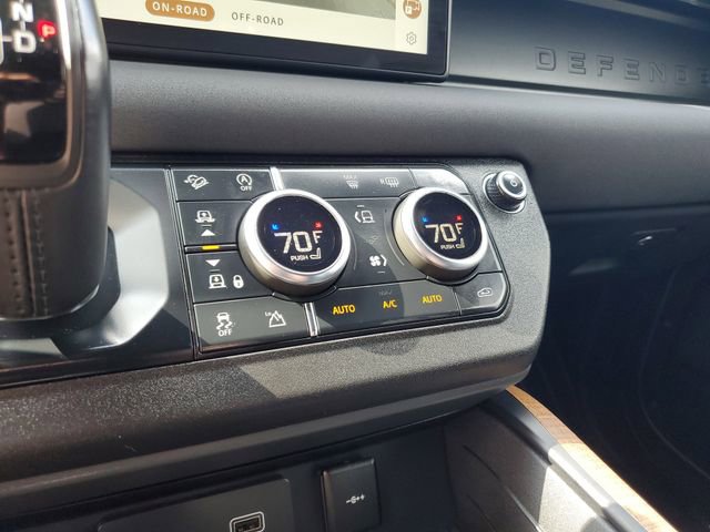 Used 2023 Land Rover Defender 110 X-Dynamic SE image 22