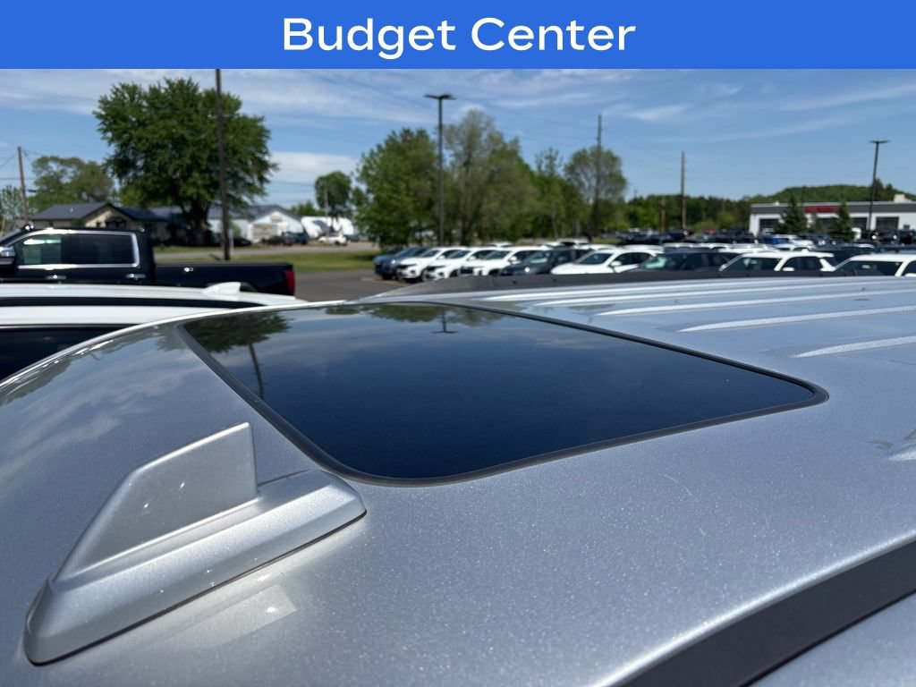 Used 2016 GMC Yukon SLT w/ Open Road Package AWD/4WD image 3