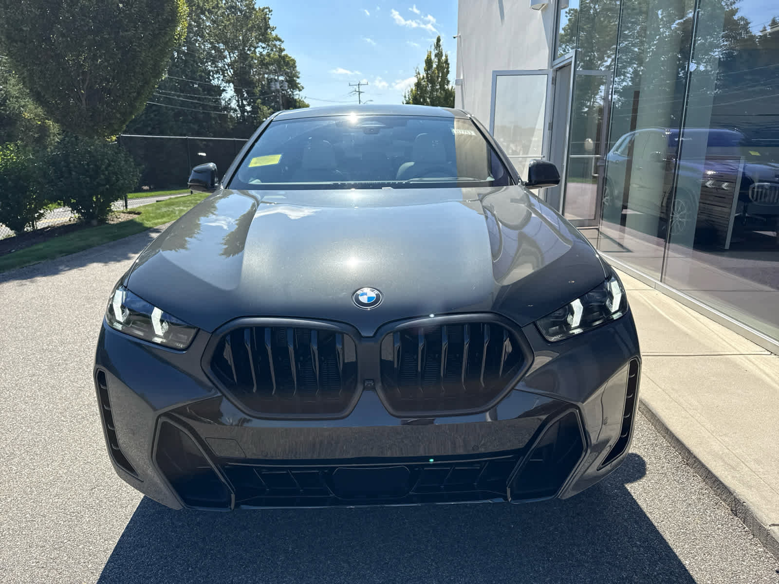 New 2026 BMW X6 xDrive40i w/ Climate Comfort Package image 8