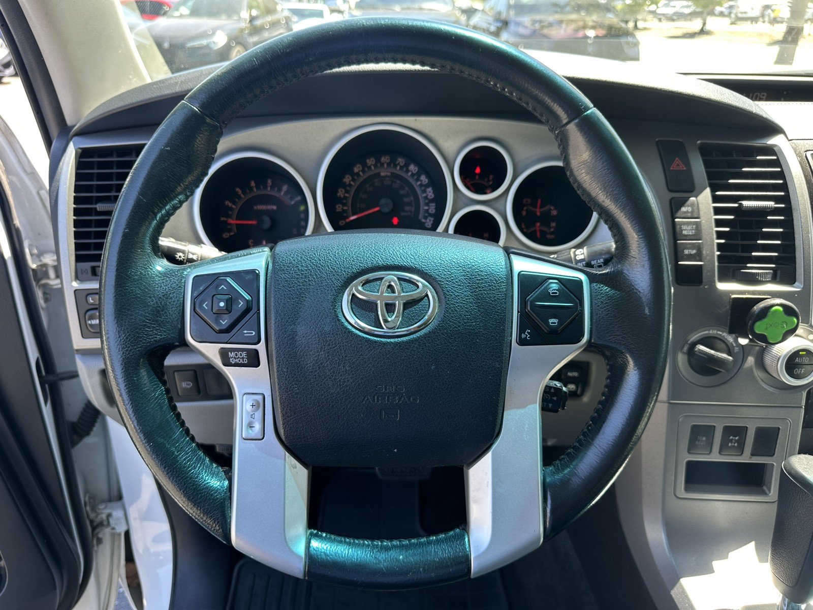 Used 2015 Toyota Sequoia SR5 AWD/4WD image 14