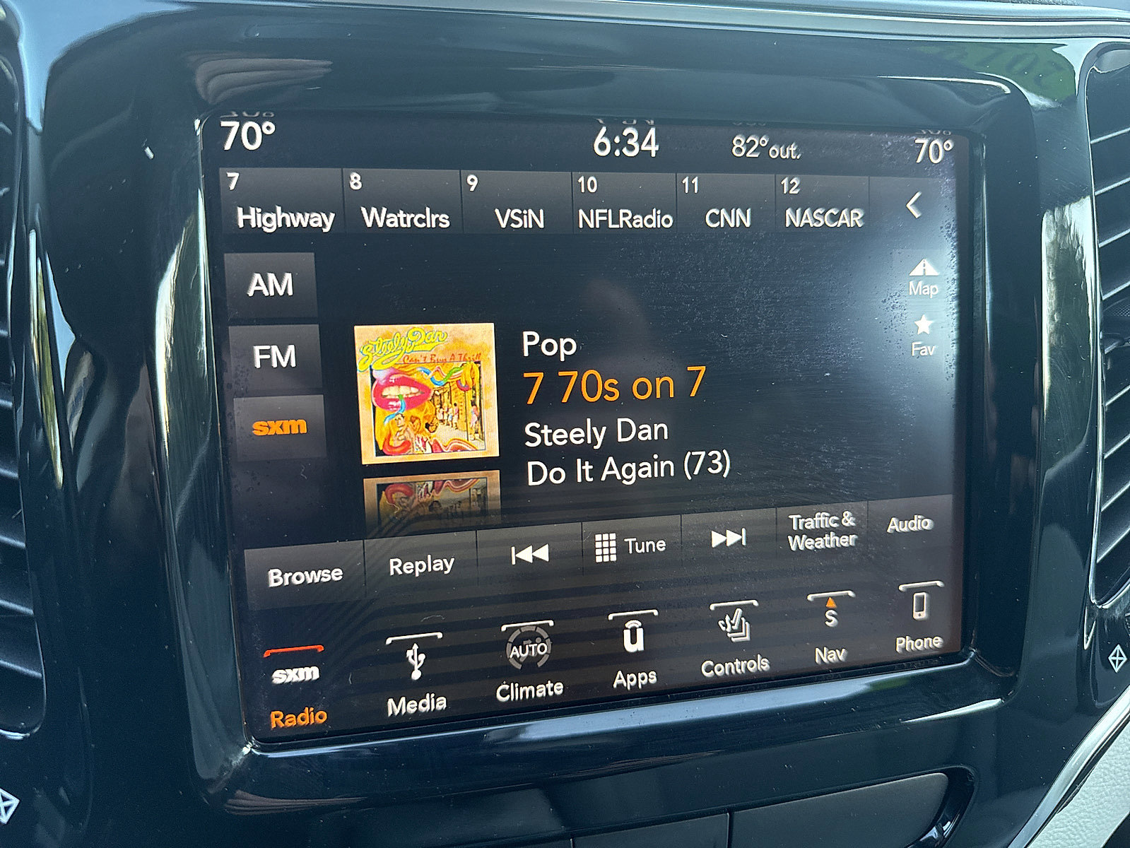 Used 2019 Jeep Cherokee Limited AWD/4WD image 46