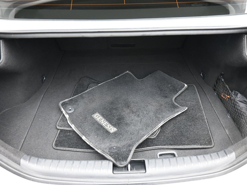 Used 2022 Genesis G70 2.0T image 13