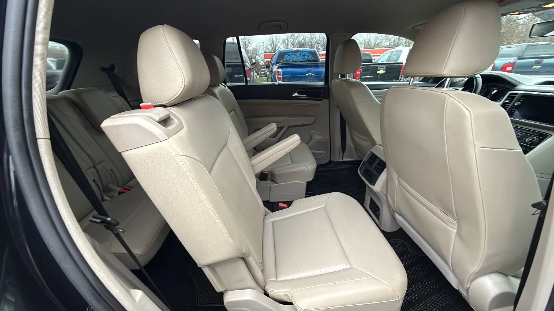 Used 2019 Volkswagen Atlas SE w/ Towing Package image 15