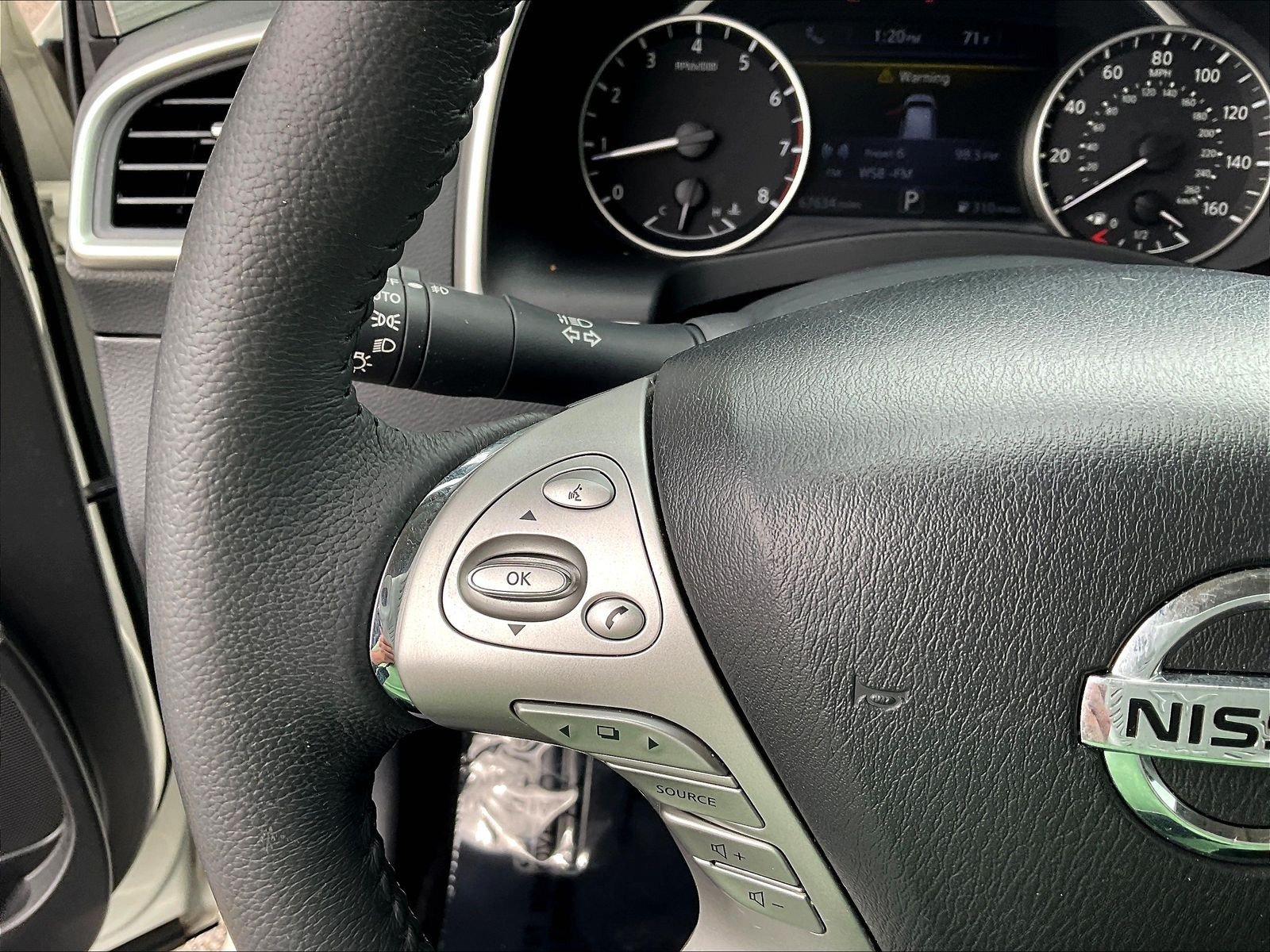 Used 2017 Nissan Murano Platinum w/ Platinum Technology Package FWD image 13