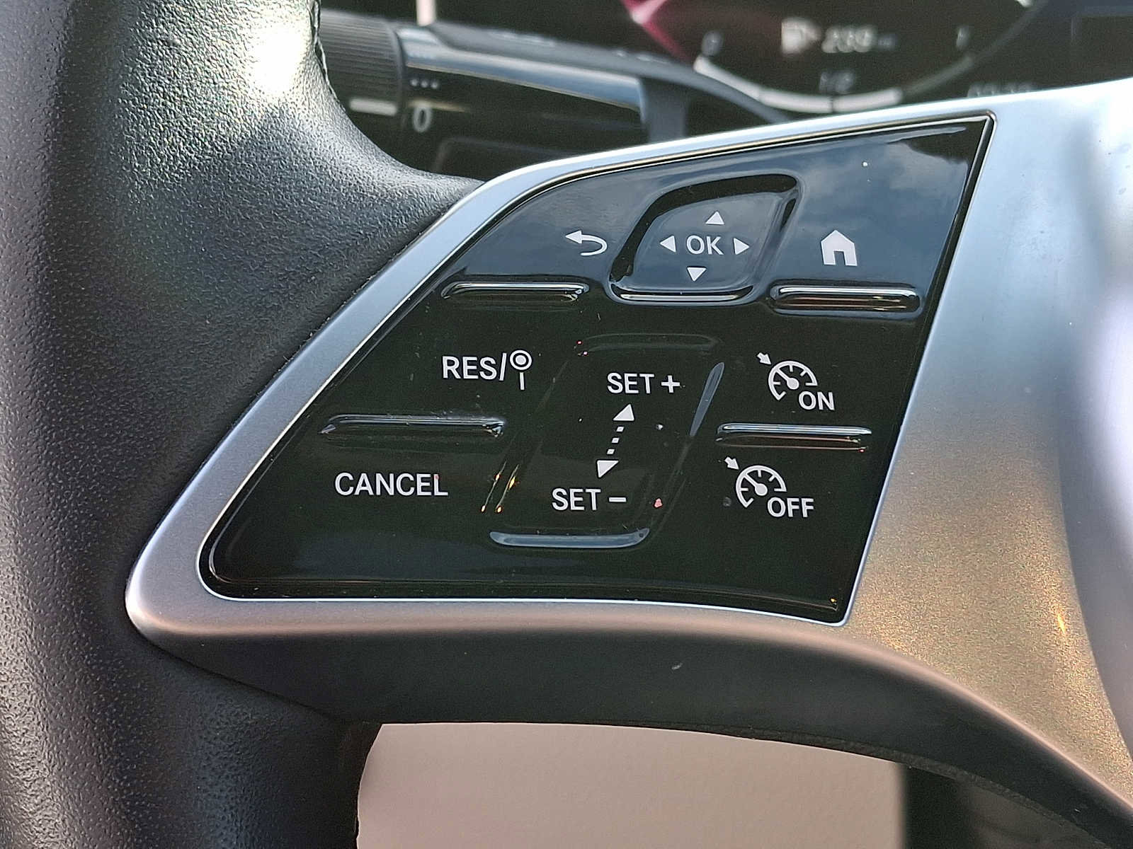 Certified 2024 Mercedes-Benz C 300 4MATIC Sedan image 15