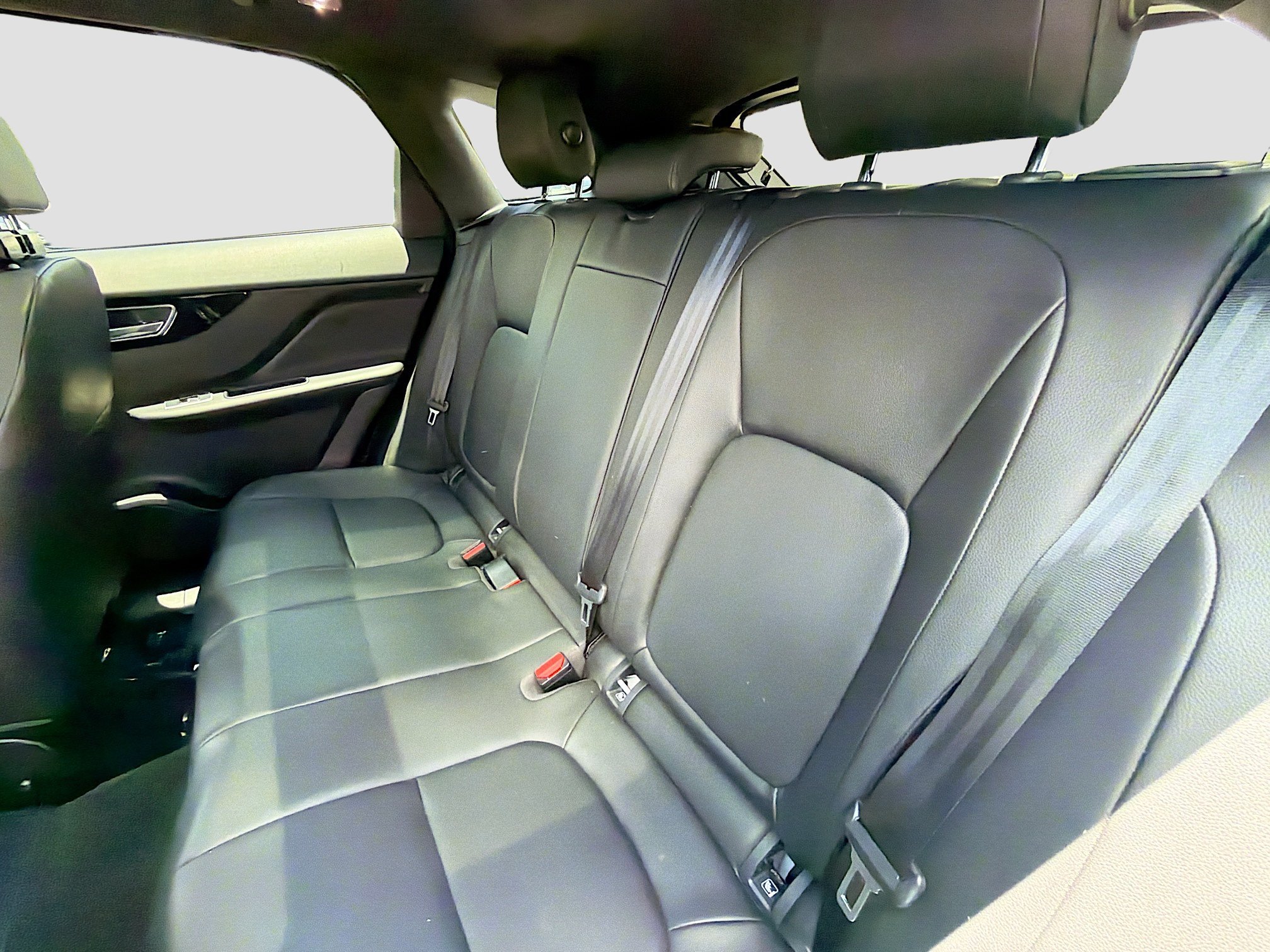 Used 2019 Jaguar F-PACE Premium AWD/4WD image 19