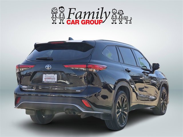 Used 2023 Toyota Highlander XSE image 4