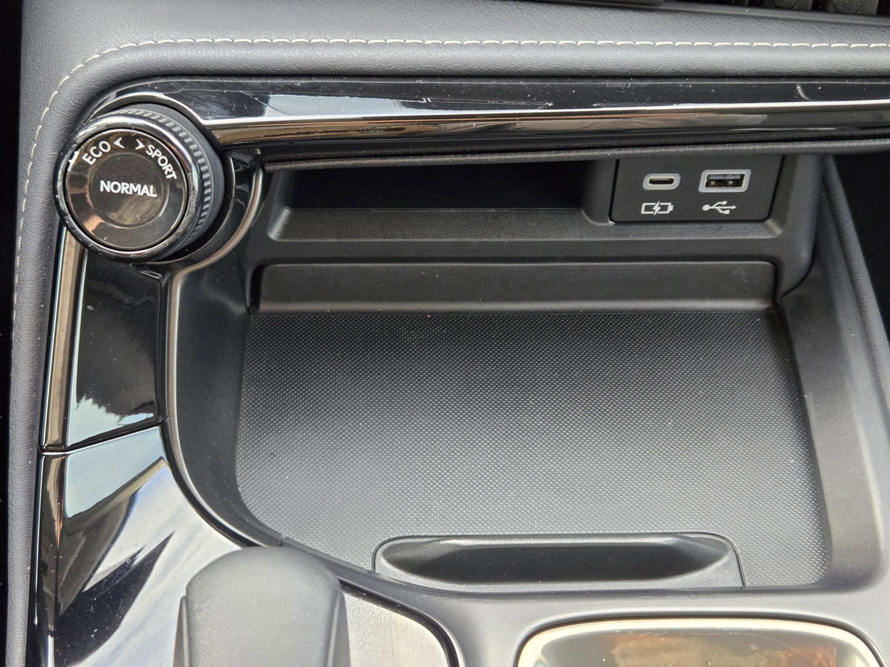 Used 2024 Lexus NX 250 FWD w/ Towing Package (2000 Lbs) image 18