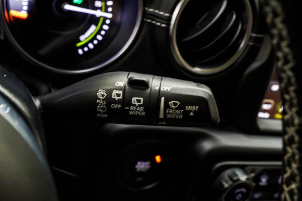 Used 2022 Jeep Wrangler Unlimited Sahara w/ Cold Weather Group AWD/4WD image 38
