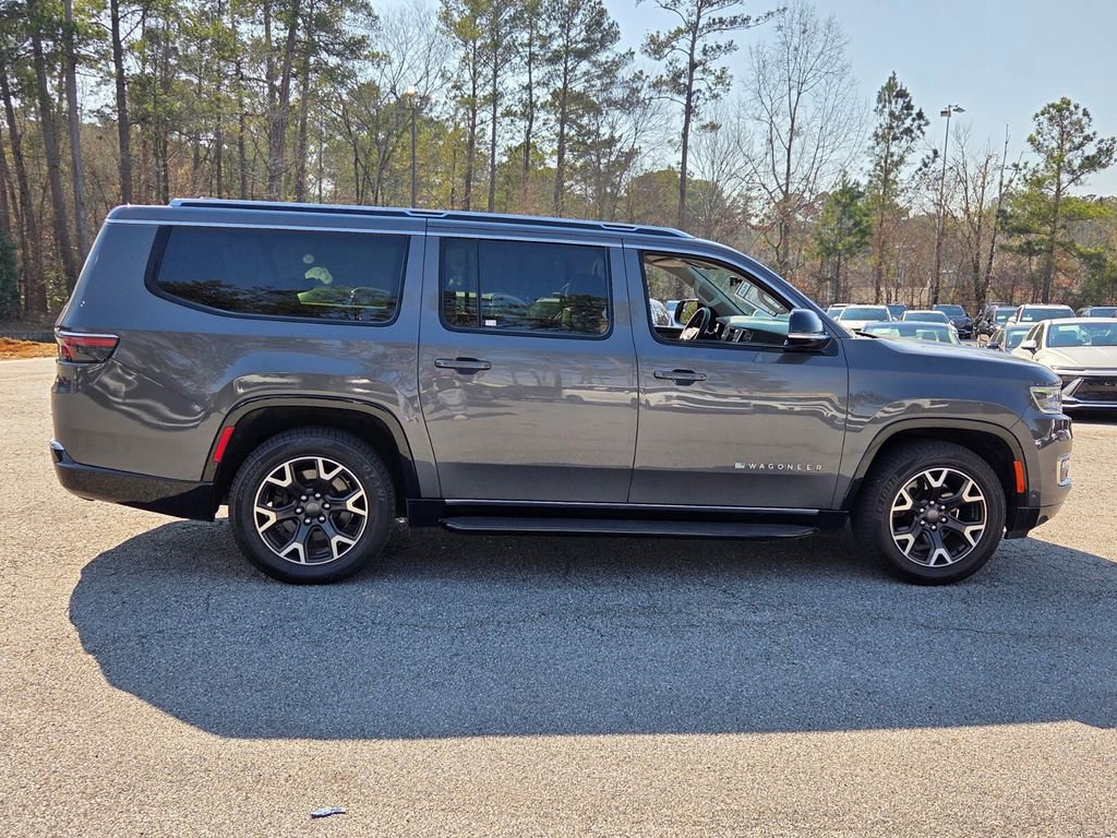 Used 2023 Jeep Wagoneer L Series III w/ Preferred Equipment Group image 13