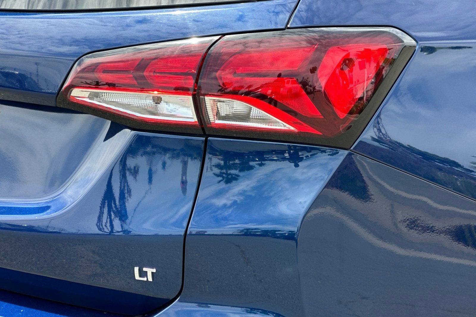 Used 2022 Chevrolet Equinox LT image 27