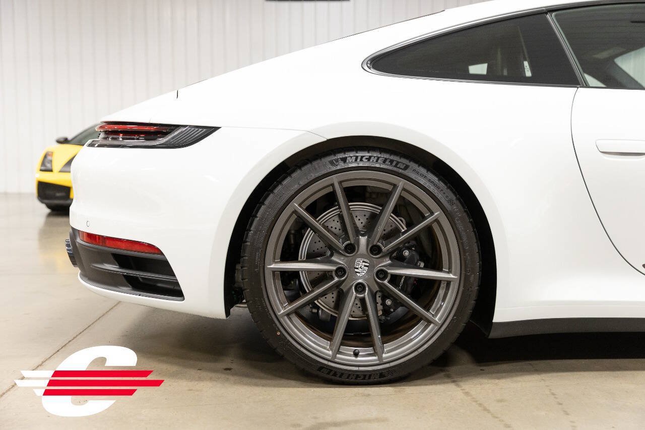 Used 2024 Porsche 911 Carrera T RWD image 11