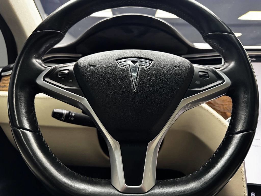 Used 2017 Tesla Model X 75D image 22