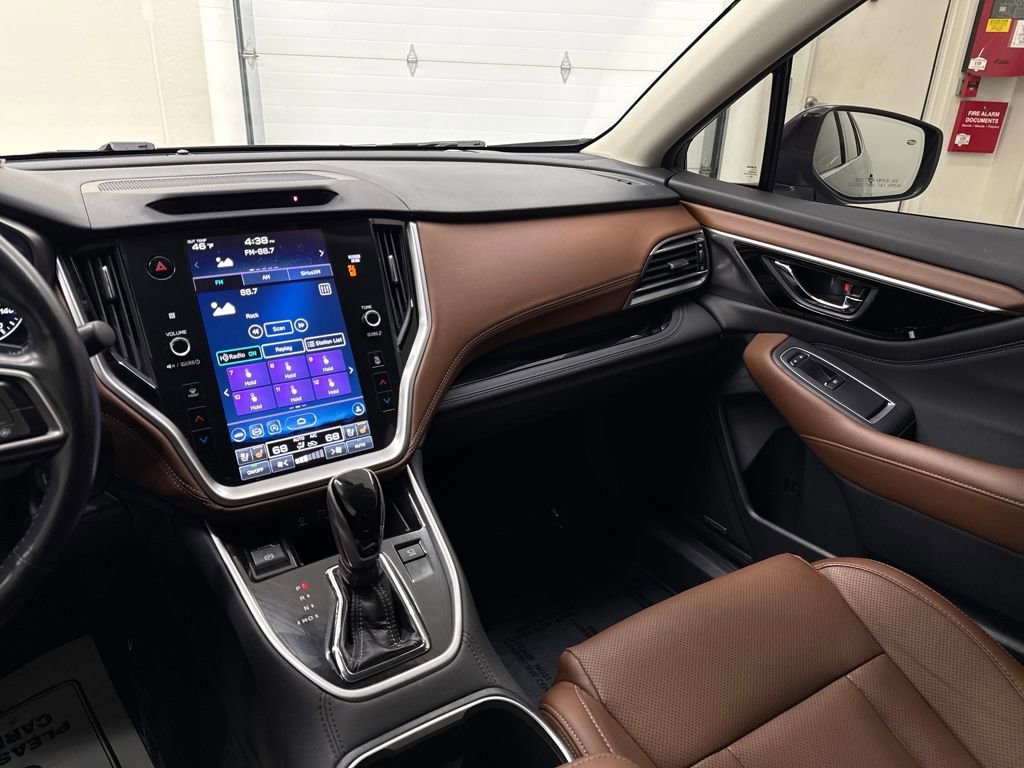 Used 2021 Subaru Outback Touring w/ Popular Package #2 image 15