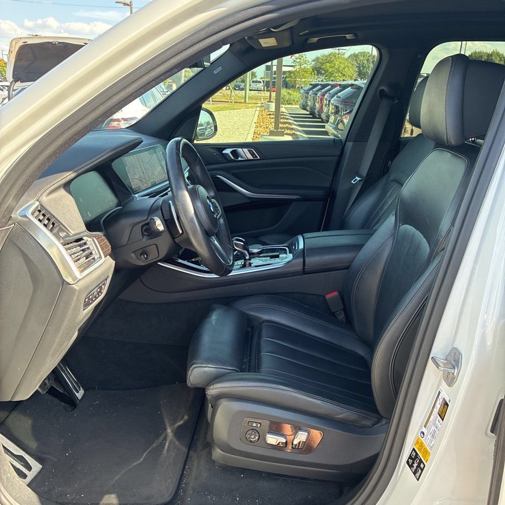 Used 2020 BMW X5 xDrive40i w/ M Sport Package AWD/4WD image 3